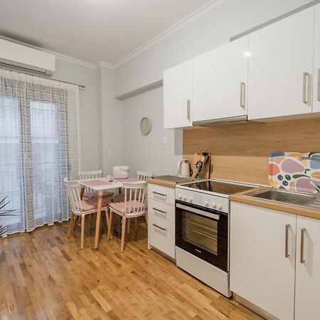 The Little Pigeon - Pink Apartment Ioannina Exterior photo